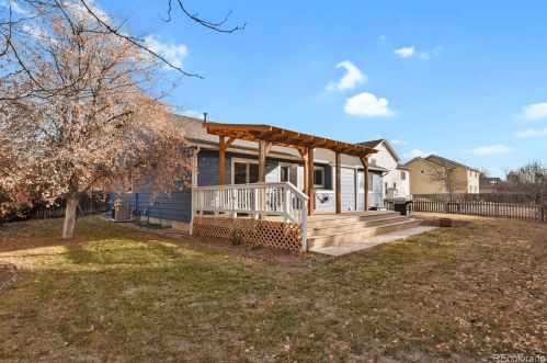 374 Wheat Berry Dr, Erie CO  80516-6824 exterior