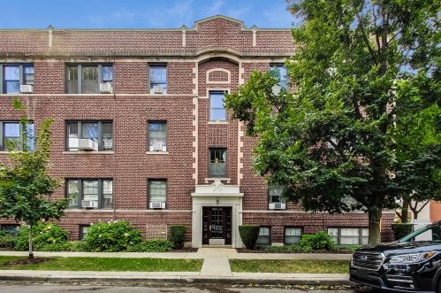 5256 Paulina St, Chicago, IL 60640-2096