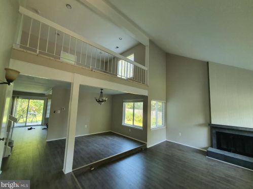 5905 Lovejoy Ct, Springfield VA  22152-1407 exterior