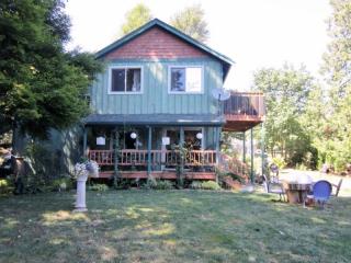 3717 Cyprus Way, Ferndale, WA 98248-9525