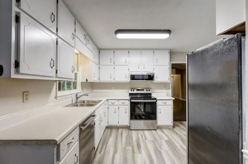 490 Cowan Trl, Stockbridge GA  30281-2853 exterior