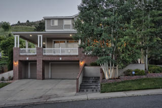 390 Mesa View Way, Lakewood, CO 80403