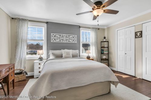 4 Marvin Rd, Middletown NJ 07748-2814 exterior