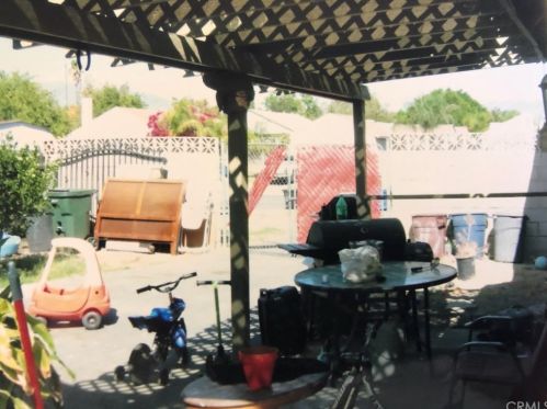 1383 Grove St, Rialto, CA 92376-4605