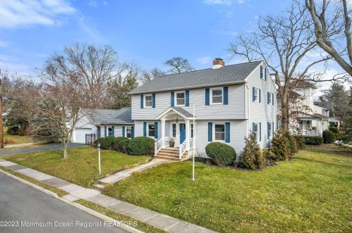11 Staffa St, Tinton Falls, NJ 07712-4443