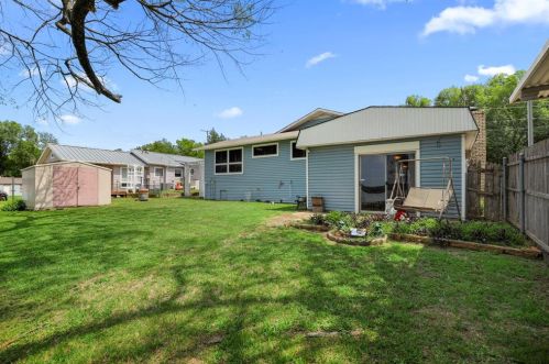 8048 Woodvale Rd, Fort Worth TX  76135-4431 exterior