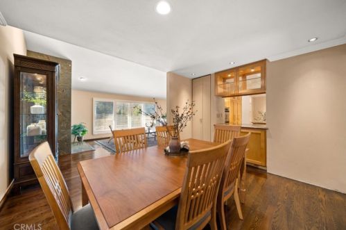 2921 Graceland Way, Glendale CA 91206-1332 exterior