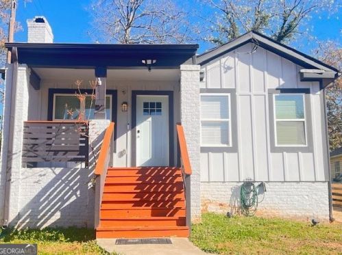 1074 Hobson St, Atlanta GA  30310-2913 exterior