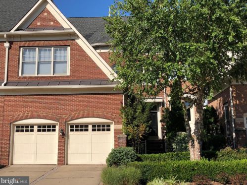 18310 Fairway Oaks Sq, Leesburg, VA 20176-8460