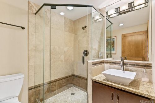 4991 Chester St, Englewood CO 80111-1330 exterior