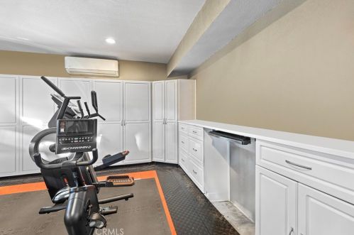 8192 Kennedy Rd, Anaheim CA  92808-2212 exterior