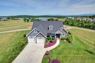 129 White Hawk Dr, Vonore, TN 37885-2078