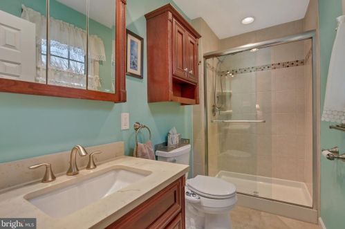 176 Berrywood Dr, Severna Park MD 21146-2033 exterior