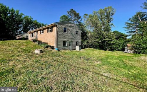 118 Sandy Ridge Rd, Fredericksburg, VA 22405-3538