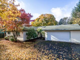 667 32nd Ave, Beaverton, OR 97123-7384