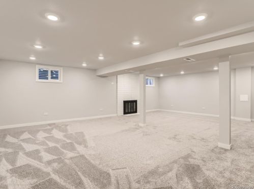 697 Evanston St, Aurora CO 80014-1543 exterior