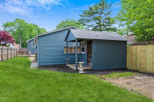 8738 Oakwood Ave, Hammond IN  46321-2732 exterior