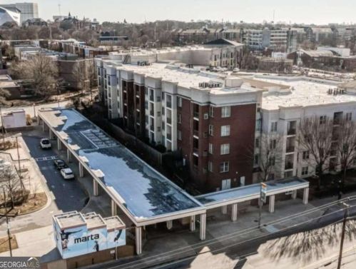 870 Mayson Turner Rd, Atlanta GA  30314-3427 exterior