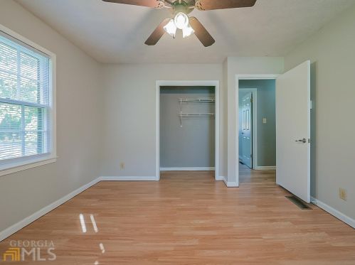 318 Davis Rd, Stockbridge GA  30281-3304 exterior