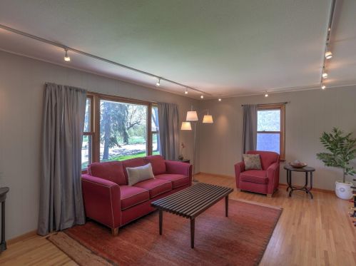 4940 Cedar Ave, Minneapolis MN  55417-1237 exterior