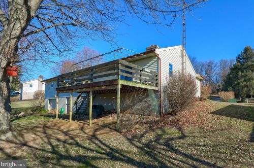 154 Amsterdam Rd, Lancaster PA  17603-9719 exterior