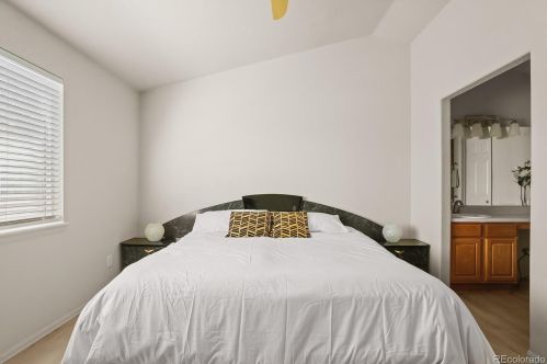 5224 Nepal Way, Aurora CO 80015-6441 exterior