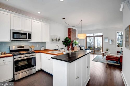 502 22nd St, Philadelphia PA 19146-1247 exterior