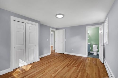 19 Mohawk Cir, Windsor CT  06095-2656 exterior