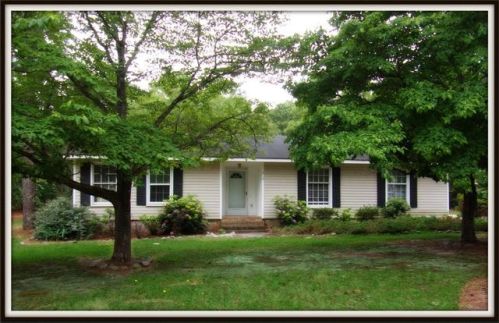 210 Chicago Ave, Pinebluff, NC 28373-8144