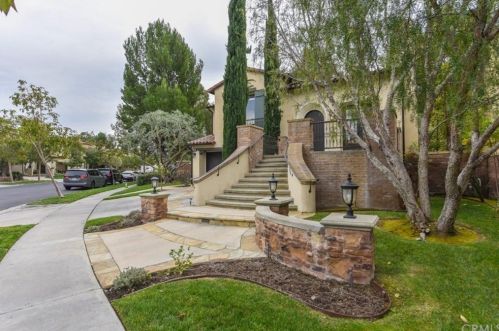28 Climbing Vine, Irvine CA  92603-0200 exterior