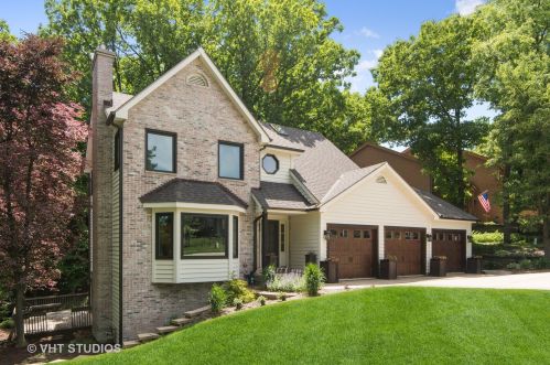 40 Peiffer Ave, Lemont, IL 60439-3845