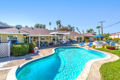 3520 Watkins Dr, Riverside CA  92507-4609 exterior