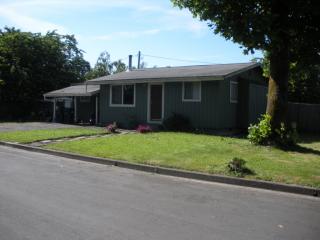 2731 Garson Ln, Springfield, OR 97477-4389