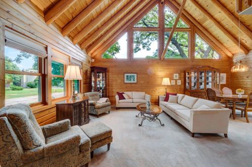 94 Bridgewater Dr, Saint Paul MN  55127-6976 exterior