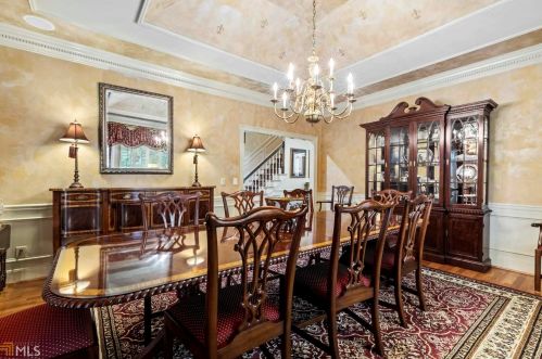 250 Cameron Ridge Dr, Atlanta GA  30328-4709 exterior