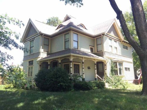 220 11th Ave, Winfield, KS 67156-3615