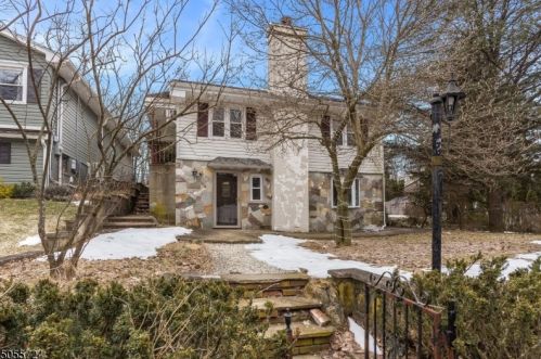 303 Idalroy Trl, Hopatcong, NJ 07843-1244