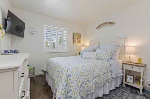 8712 Lodestone Cir, Elk Grove CA  95624-2520 exterior