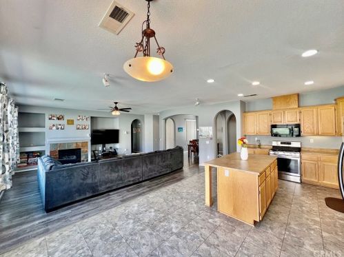 1486 Desert Star Dr, Beaumont, CA 92223-2075