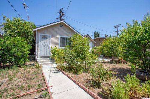 359 Garfield Ave, Glendale CA  91204-2002 exterior