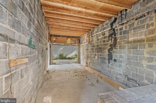 1004 Langham Ave, Camden NJ 08103-2817 exterior