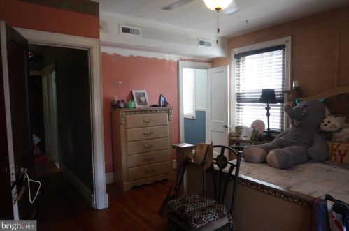 923 Fillmore St, Philadelphia PA  19124-2926 exterior