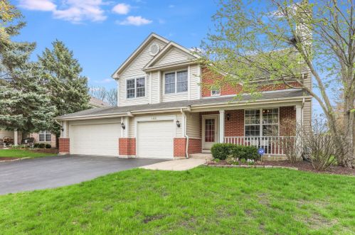 443 Capital Ln, Gurnee, IL 60031-4496