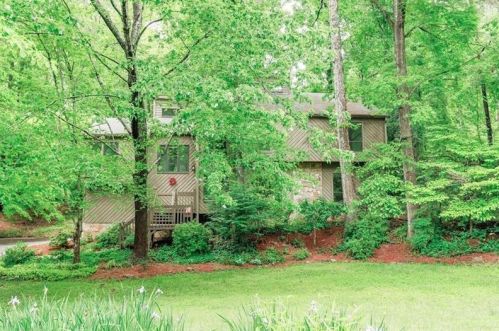 3887 Northpoint Dr, Marietta, GA 30062-6912