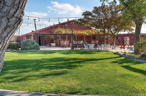 4295 Union Rd, Lake Nacimiento, CA 93446-6378