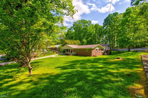114 Sunset St, Clarkesville, GA 30523-5824