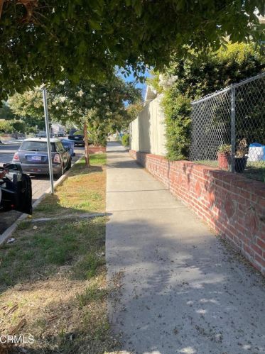 703 Pleasant St, Santa Paula, CA 93060-2027