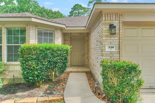 190 Fairwind Trail Dr, Conroe TX  77385-3683 exterior