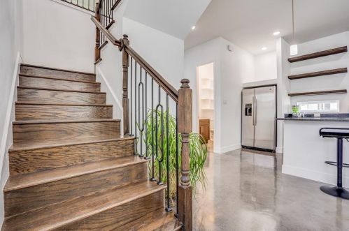 5404 Black Hawk St, Dallas, TX 75212-5705