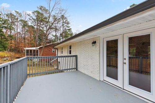 3111 Eleanor Ter, Atlanta GA  30318-6017 exterior